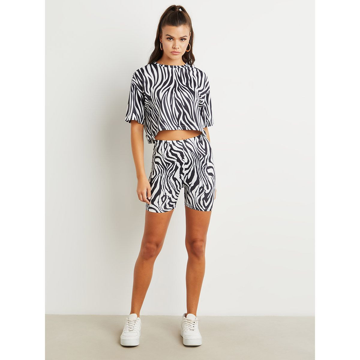 تيشيرت بطبعات جلد حيوان من ستايلي-women-clothing-tshirts-image-2