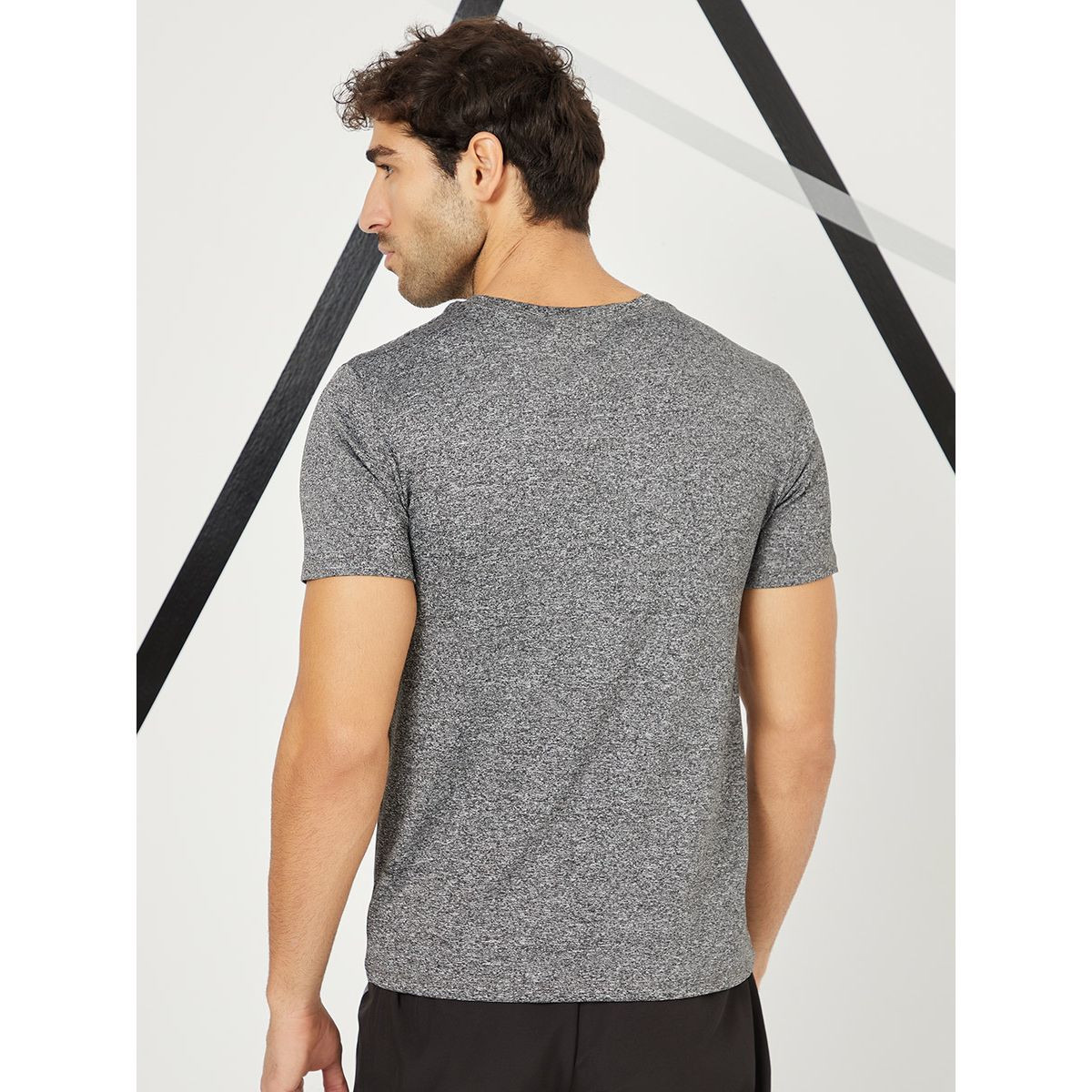 تيشيرت بقصة ضيقة من ستايلي-men-clothing-sportswearandactivewear-tshirtsandpolos-image-4