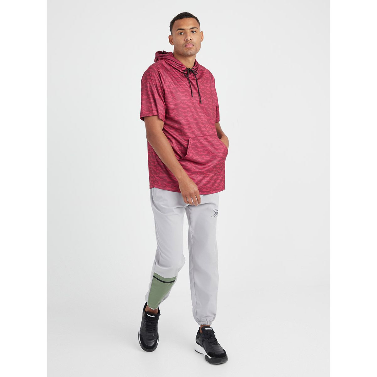 Styli Hooded Short Sleeves Abstract Print T-shirt-men-clothing-sportswearandactivewear-tshirtsandpolos-image-2