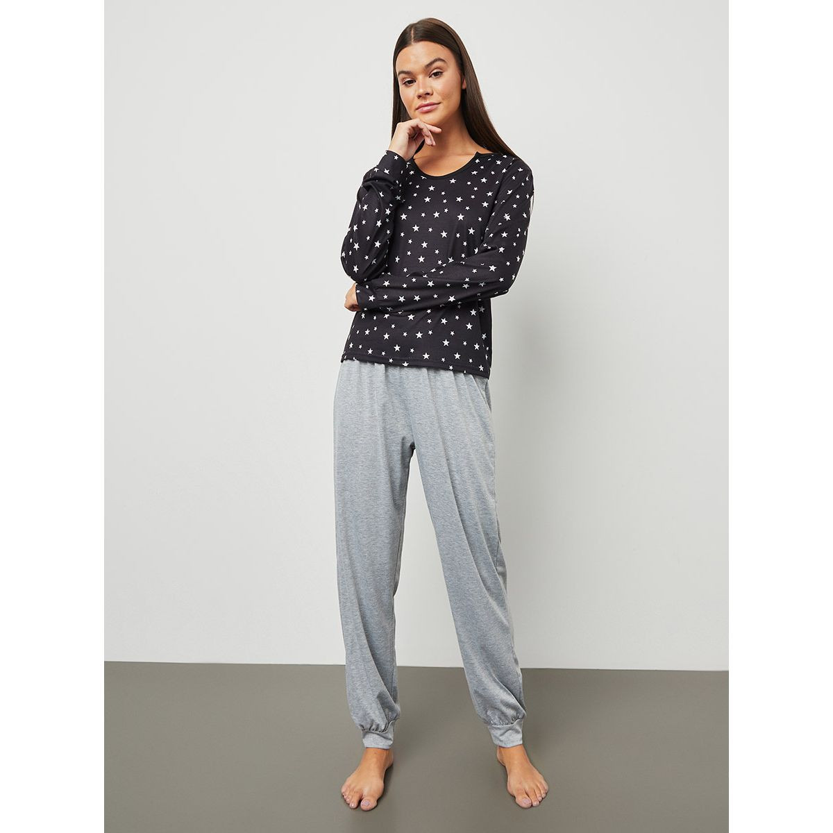 طقم بيجاما تيشيرت مع بنطال من ستايلي-women-clothing-nightwear-pyjamas-longsets-image-2