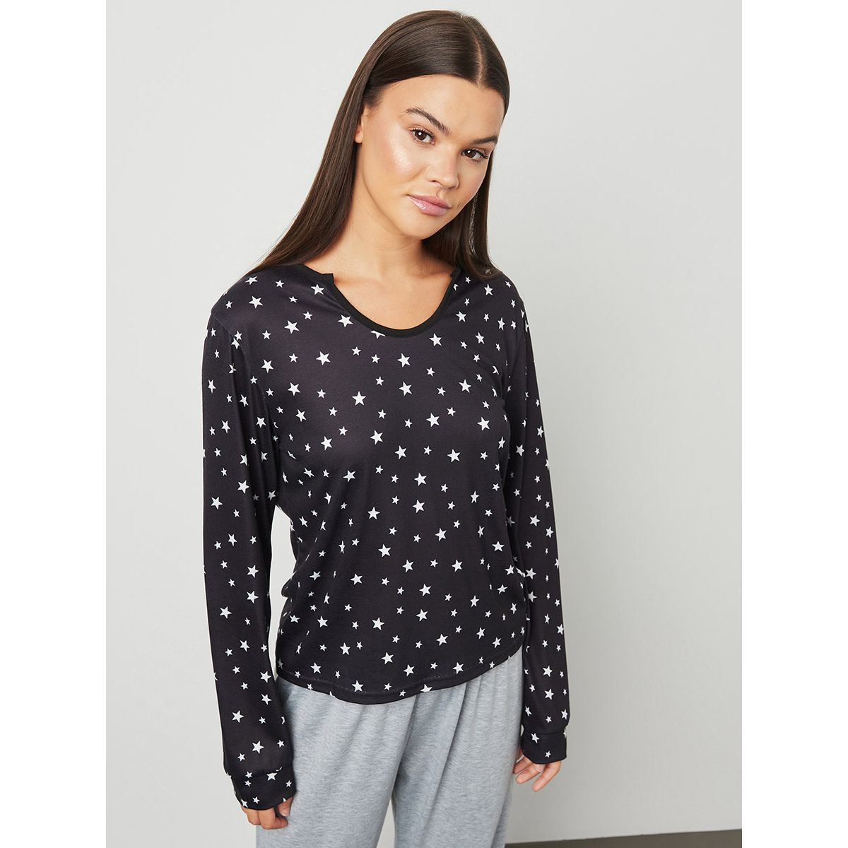 طقم بيجاما تيشيرت مع بنطال من ستايلي-women-clothing-nightwear-pyjamas-longsets-image-3
