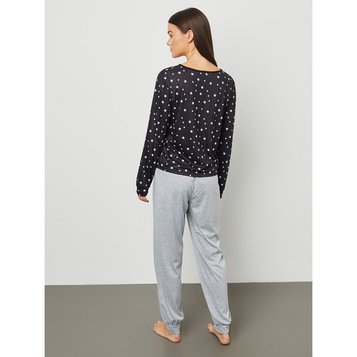 Styli Star Print Notch Neck Long Sleeves T-shirt and Cuff Pyjama Set-women-clothing-nightwear-pyjamas-longsets-image-5