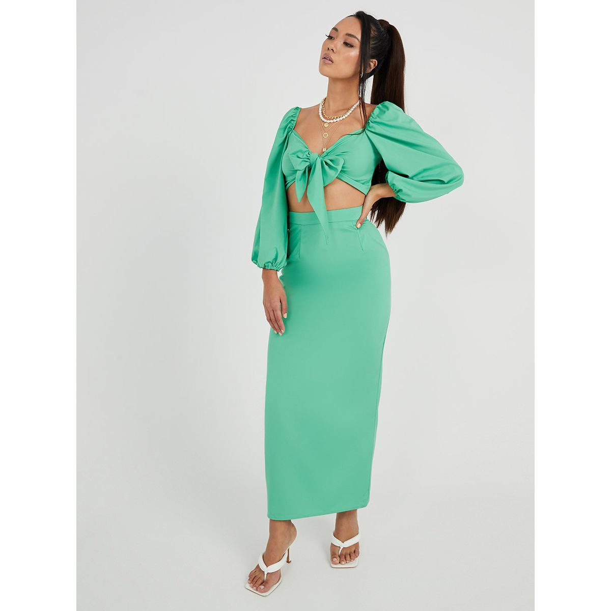 طقم من بلوزة قصيرة وتنورة بودي كون من ستايلي-women-clothing-bottoms-skirts-image-1