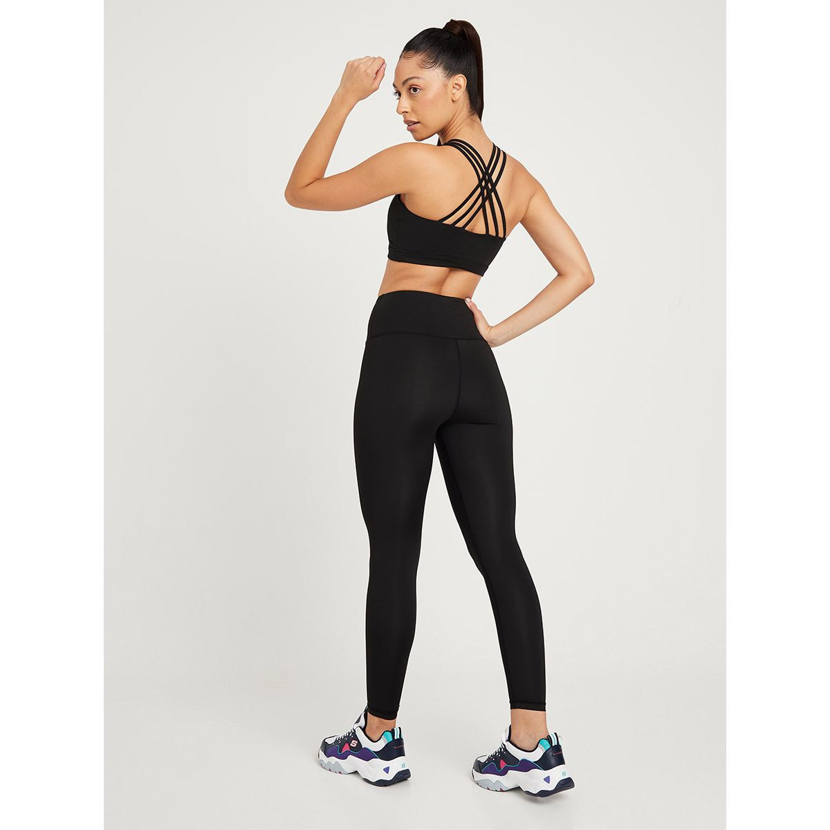 طقم من 3 ( صدرية + ليقنز + بلوزة بلا اكمام ) من ستايلي-women-clothing-sportswearandactivewear-sportsbras-image-5