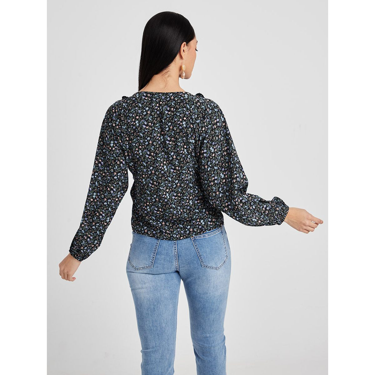 بلوزة مطبوعة بتفاصيل واكمام طويلة-women-clothing-shirtsandblouses-blouses-image-5