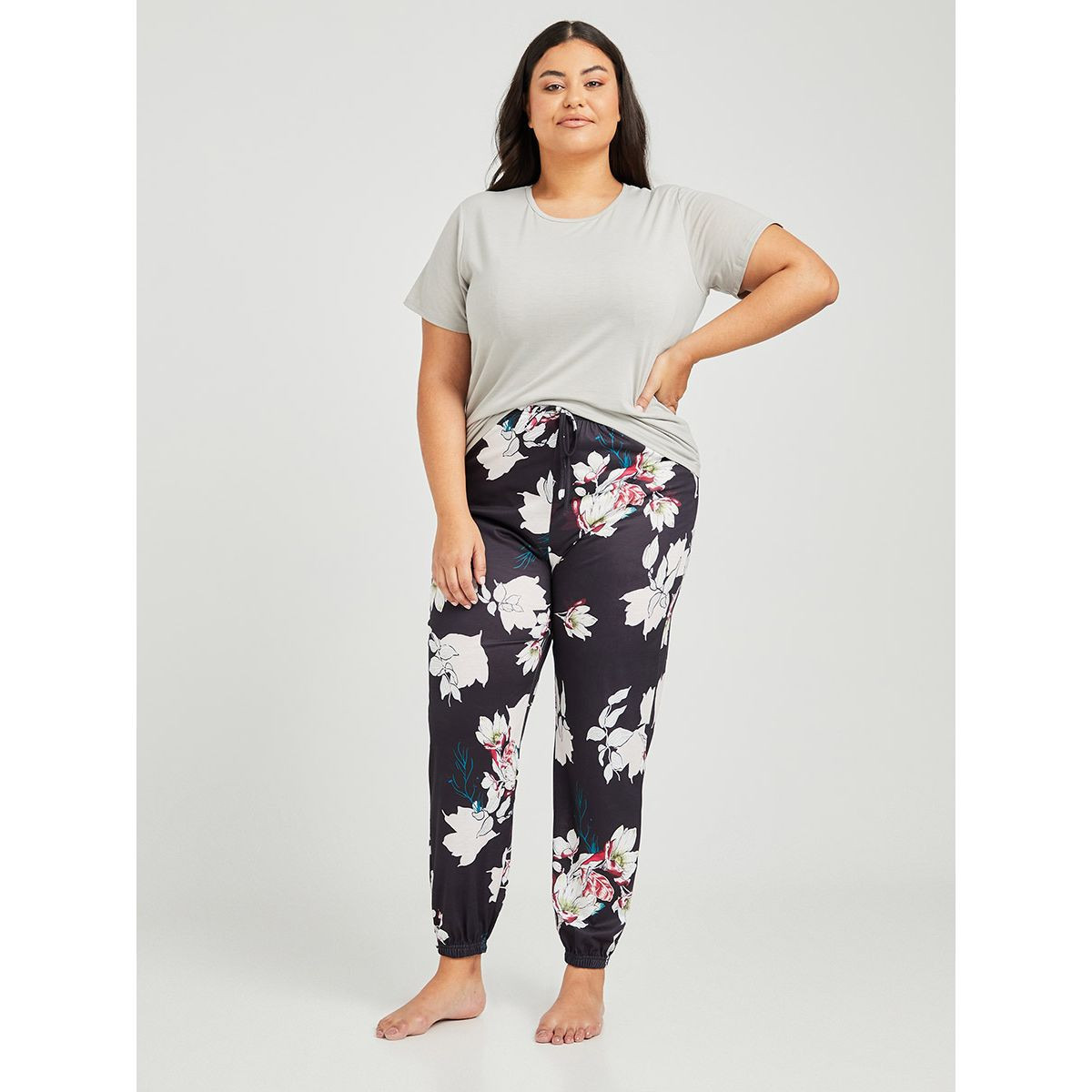 طقم بيجاما ( تيشيرت + بنطال ) من ستايلي-women-clothing-nightwear-pyjamas-longsets-image-5