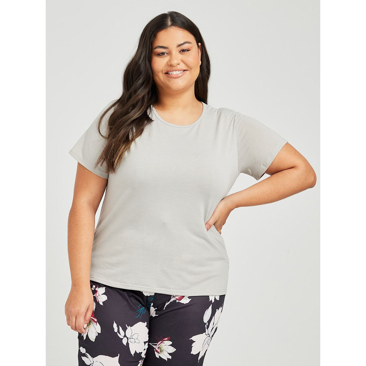 طقم بيجاما ( تيشيرت + بنطال ) من ستايلي-women-clothing-nightwear-pyjamas-longsets-image-4