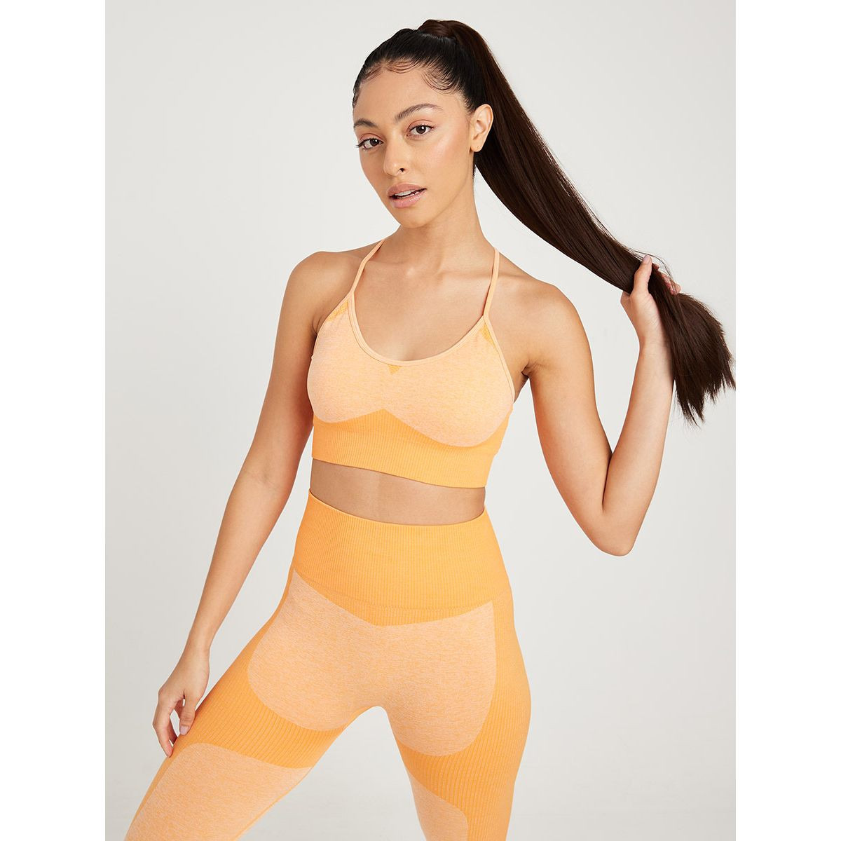 طقم رياضي ( ليقنز + صدرية ) من ستايلي-sports-women-clothing-sportsbras-image-2