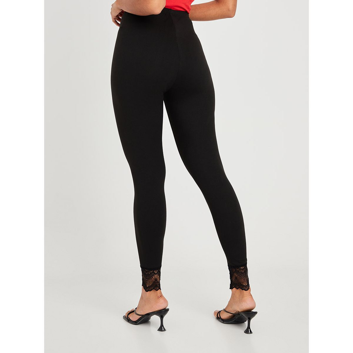 ليقنز بحواف دانتيل من ستايلي-women-clothing-bottoms-leggings-image-4