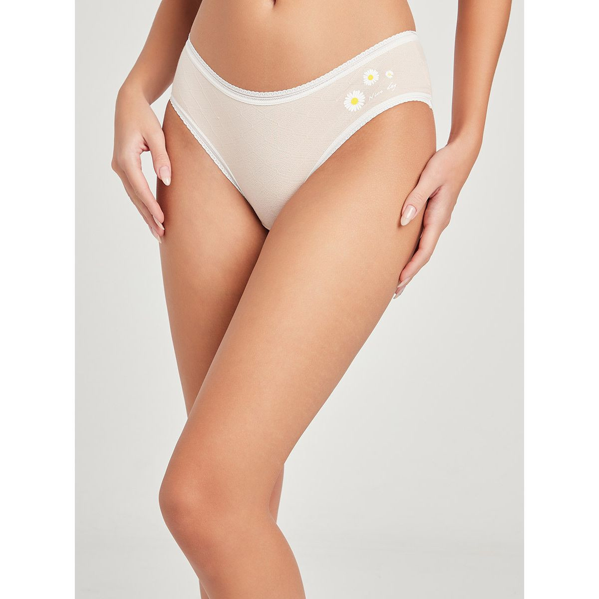 مجموعة من 3 سراويل بتفاصيل دانتيل من ستايلي-women-clothing-lingerie-panties-image-2