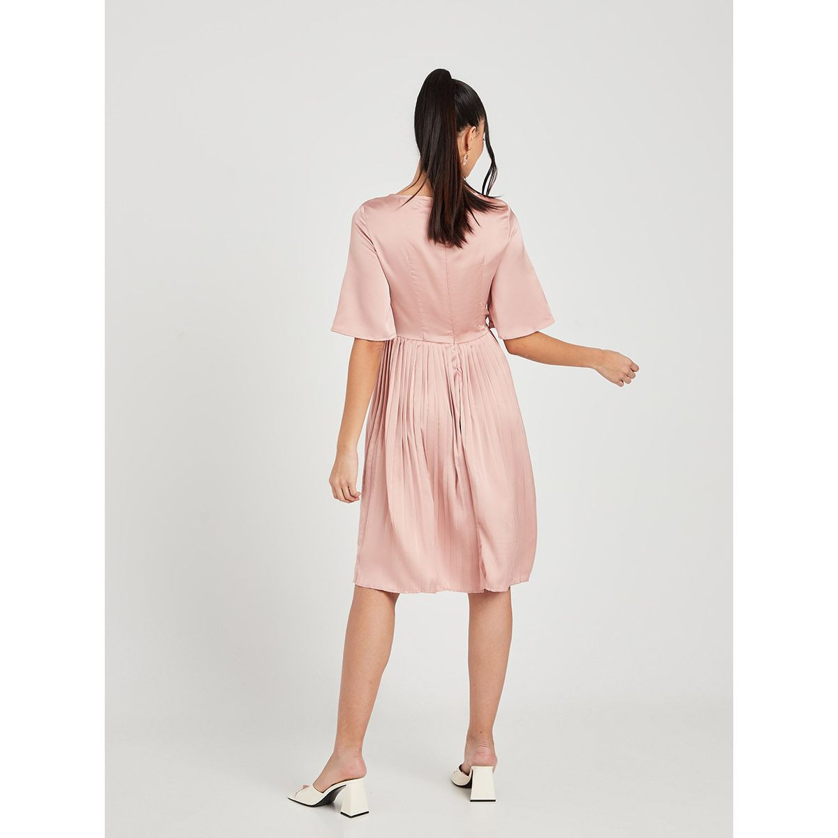 Styli Short Sleeves Self Tie Waist Pleated Knee Length Dress-women-clothing-dresses-image-4