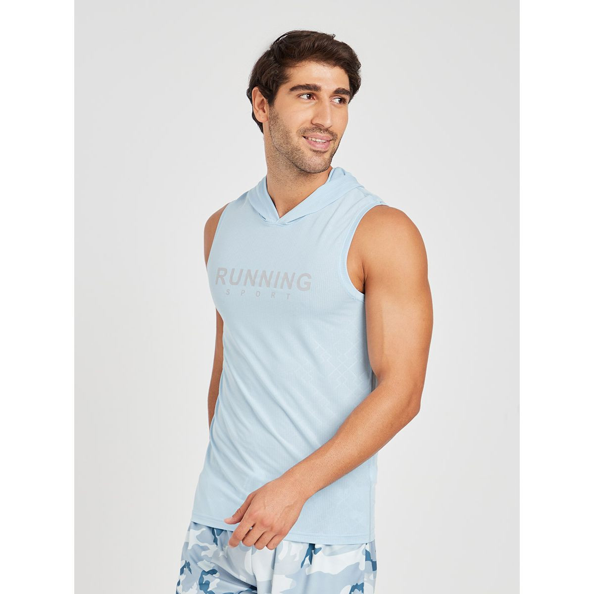 بلوزة رياضية بلا اكمام من ستايلي-men-clothing-sportswearandactivewear-tshirtsandpolos-image-1