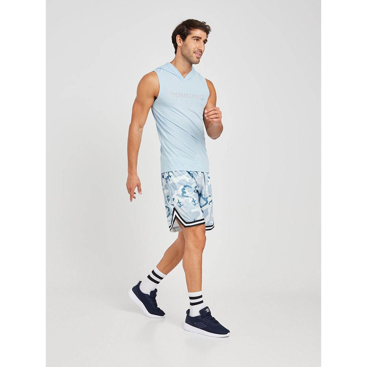 بلوزة رياضية بلا اكمام من ستايلي-men-clothing-sportswearandactivewear-tshirtsandpolos-image-2