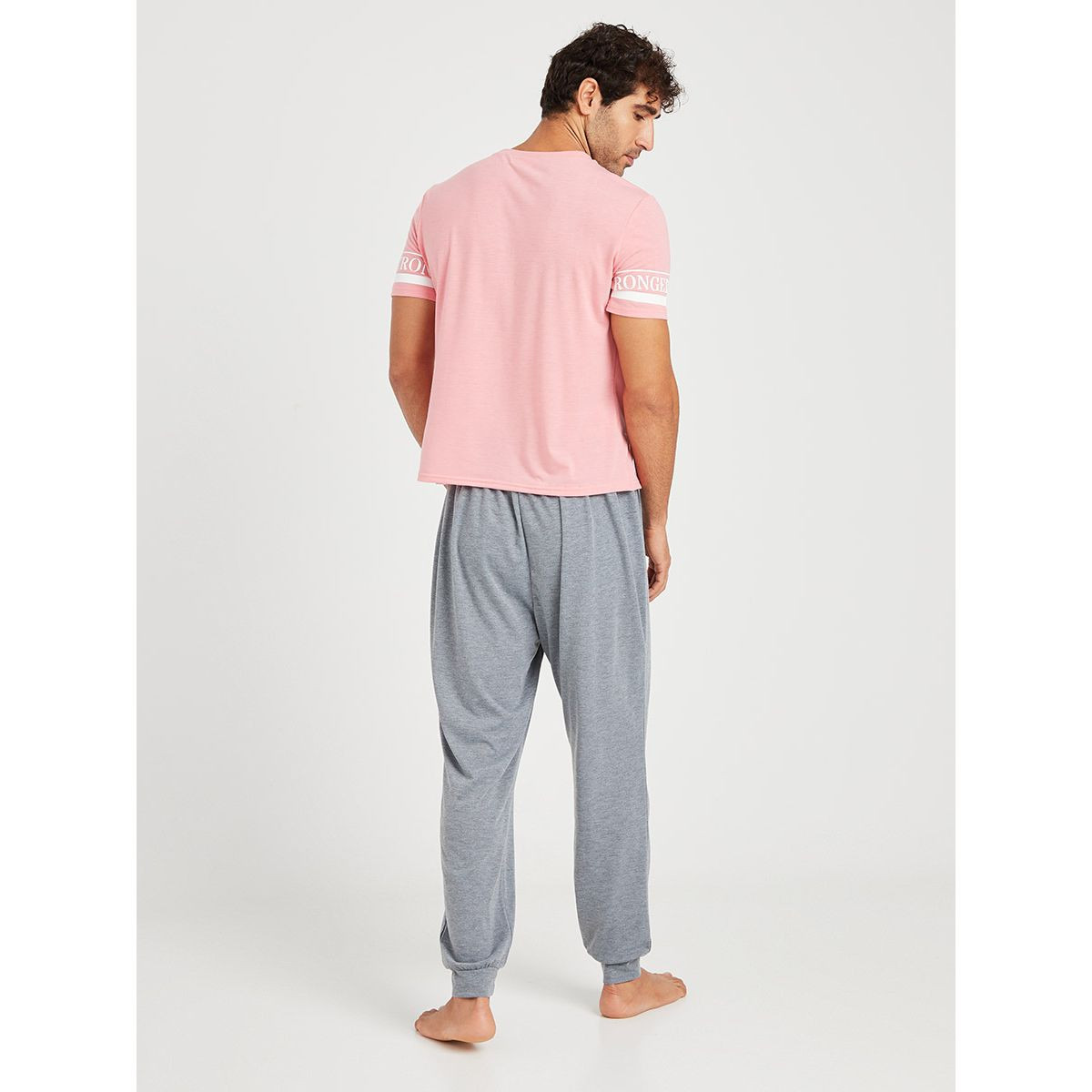 طقم ( تيشيرت + جوغر ) من ستايلي-men-clothing-nightwear-sets-image-4