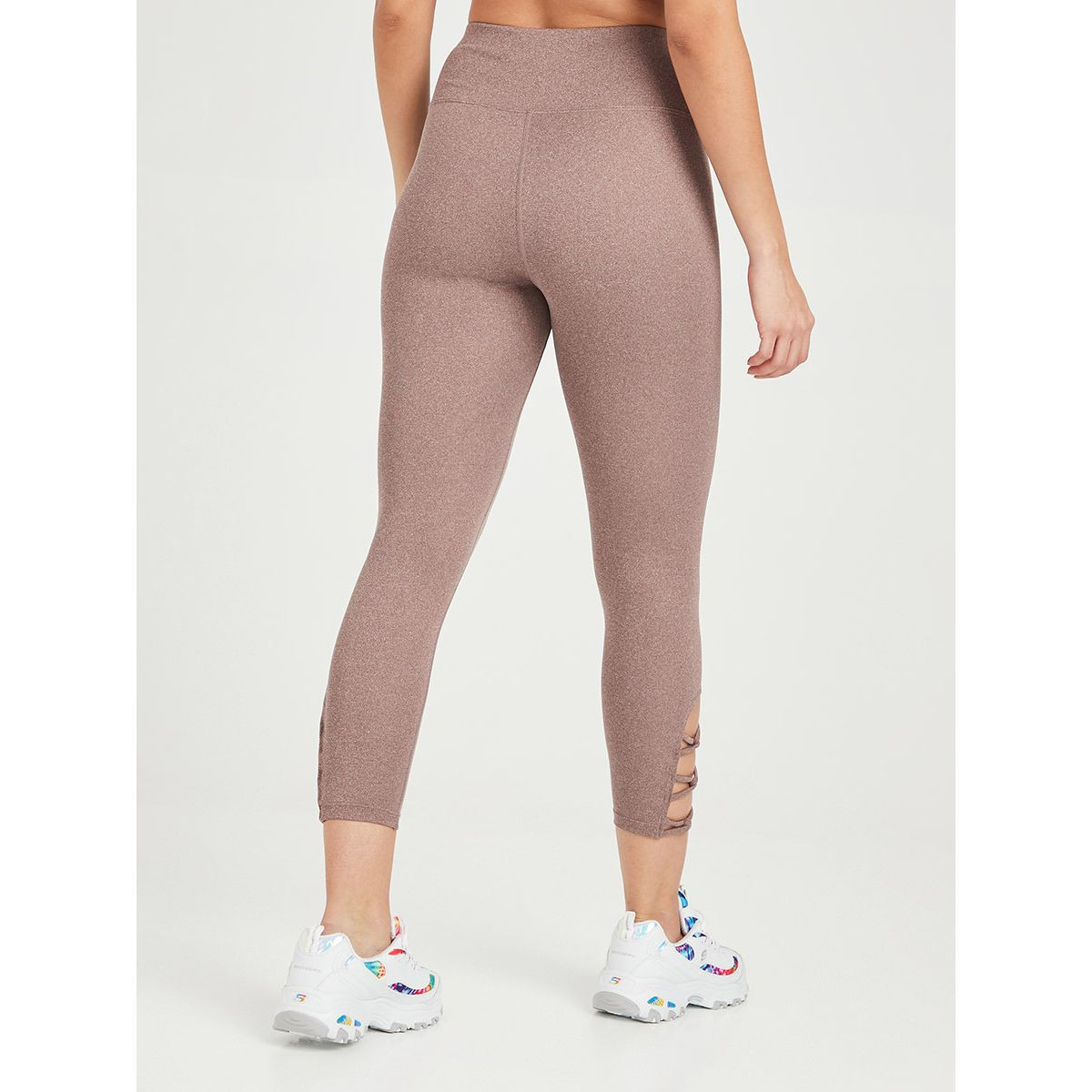 ليقنز رياضي مزين بفتحات من كلوزيت-women-clothing-sportswearandactivewear-bottoms-image-4
