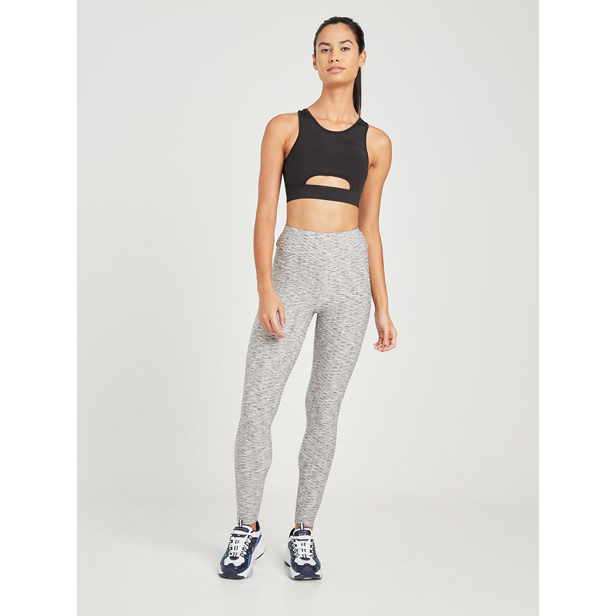 ليقنز رياضي بتفاصيل مزمومة من كلوزيت-women-clothing-sportswearandactivewear-bottoms-image-2