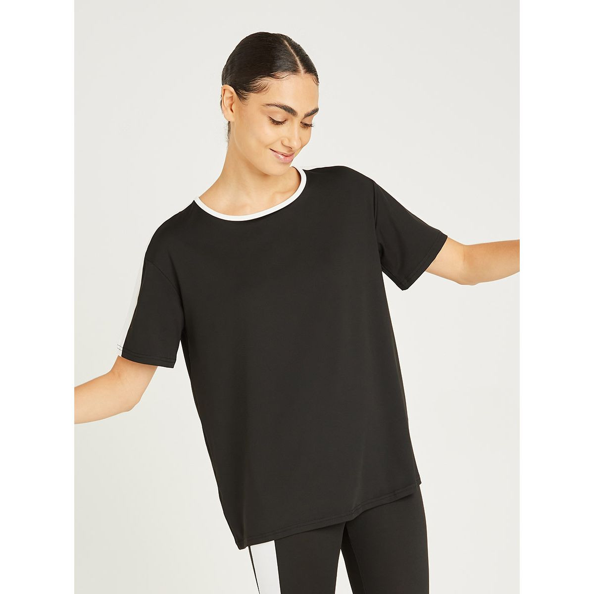 Styli Shoulder Stripe Loose Fit Jersey Active T-shirt-sports-women-clothing-tshirtsandvests-image-5