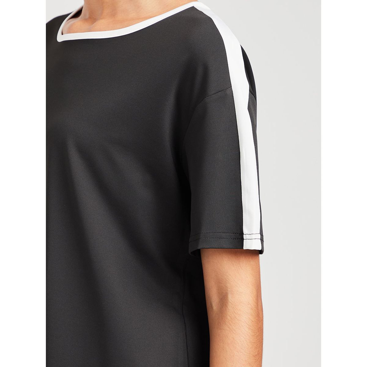 Styli Shoulder Stripe Loose Fit Jersey Active T-shirt-sports-women-clothing-tshirtsandvests-image-7
