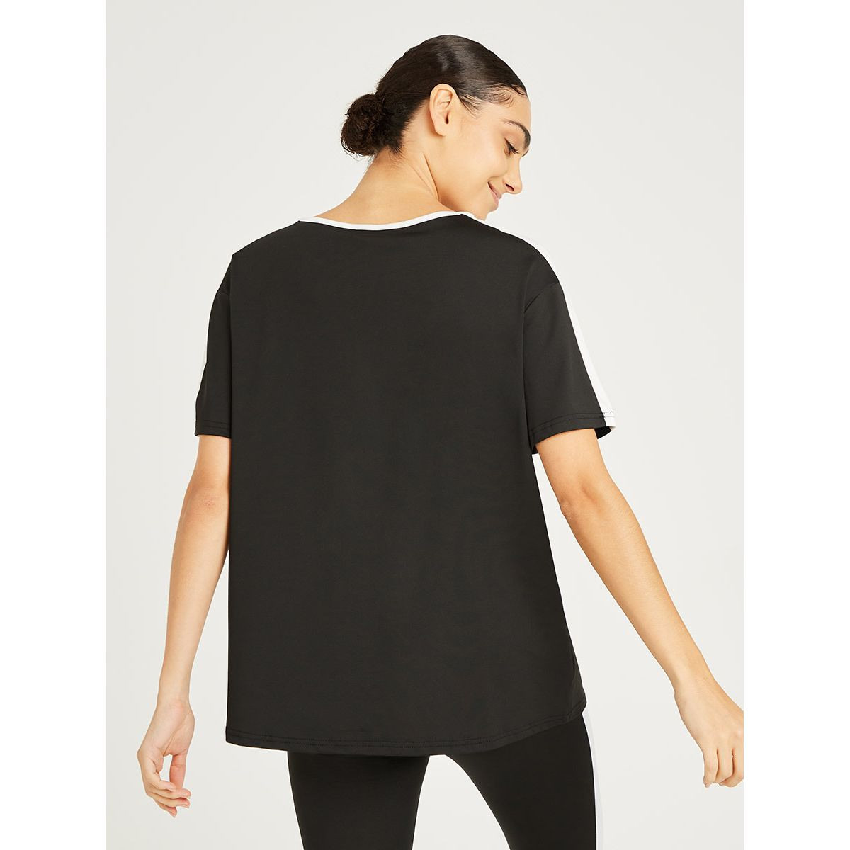 Styli Shoulder Stripe Loose Fit Jersey Active T-shirt-sports-women-clothing-tshirtsandvests-image-8
