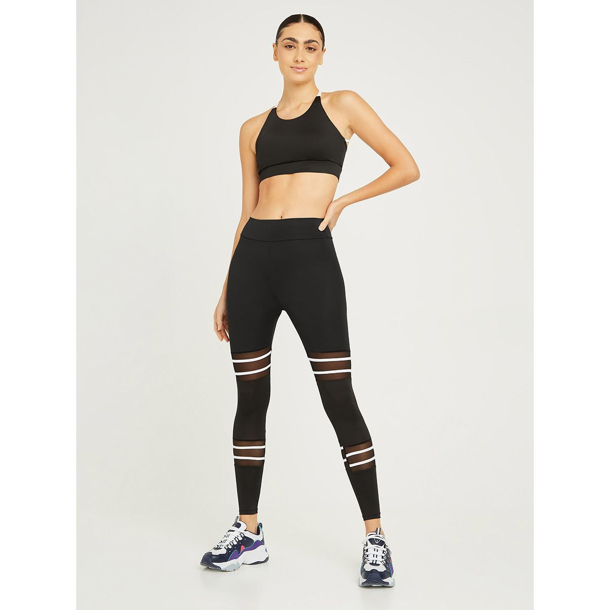 طقم من ( صدرية رياضية + ليقنز ) من ستايلي-sports-women-clothing-trackpantsandtracksuits-image-1
