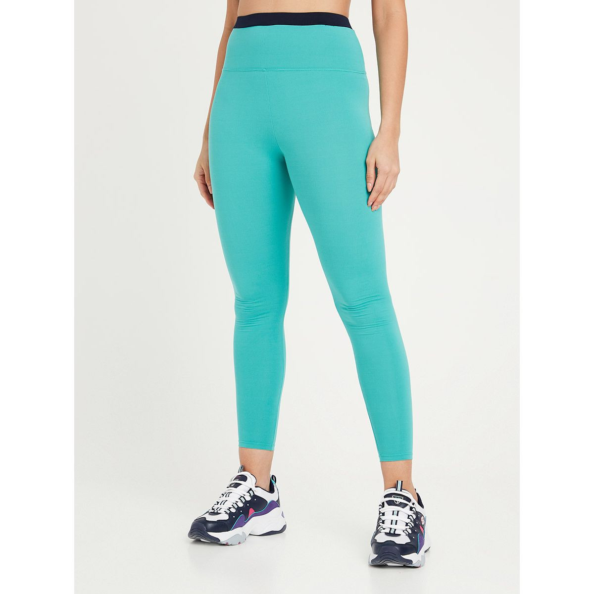 طقم رياضي ( صدرية + ليقنز ) من ستايلي-sports-women-clothing-trackpantsandtracksuits-image-3