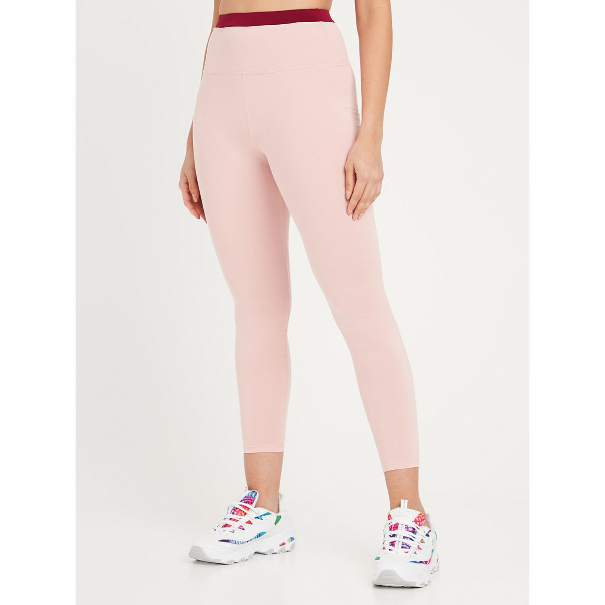 طقم من ( صدرية + ليقنز ) من ستايلي-sports-women-clothing-trackpantsandtracksuits-image-3