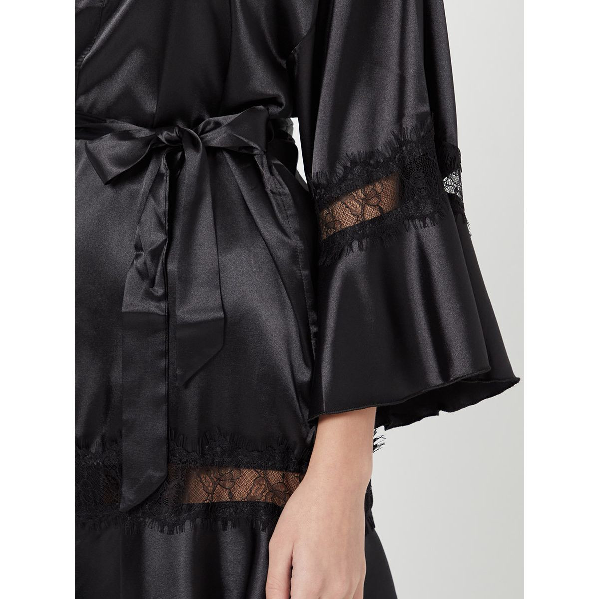 روب بتداخلات دانتيل-women-clothing-nightwear-robes-image-2