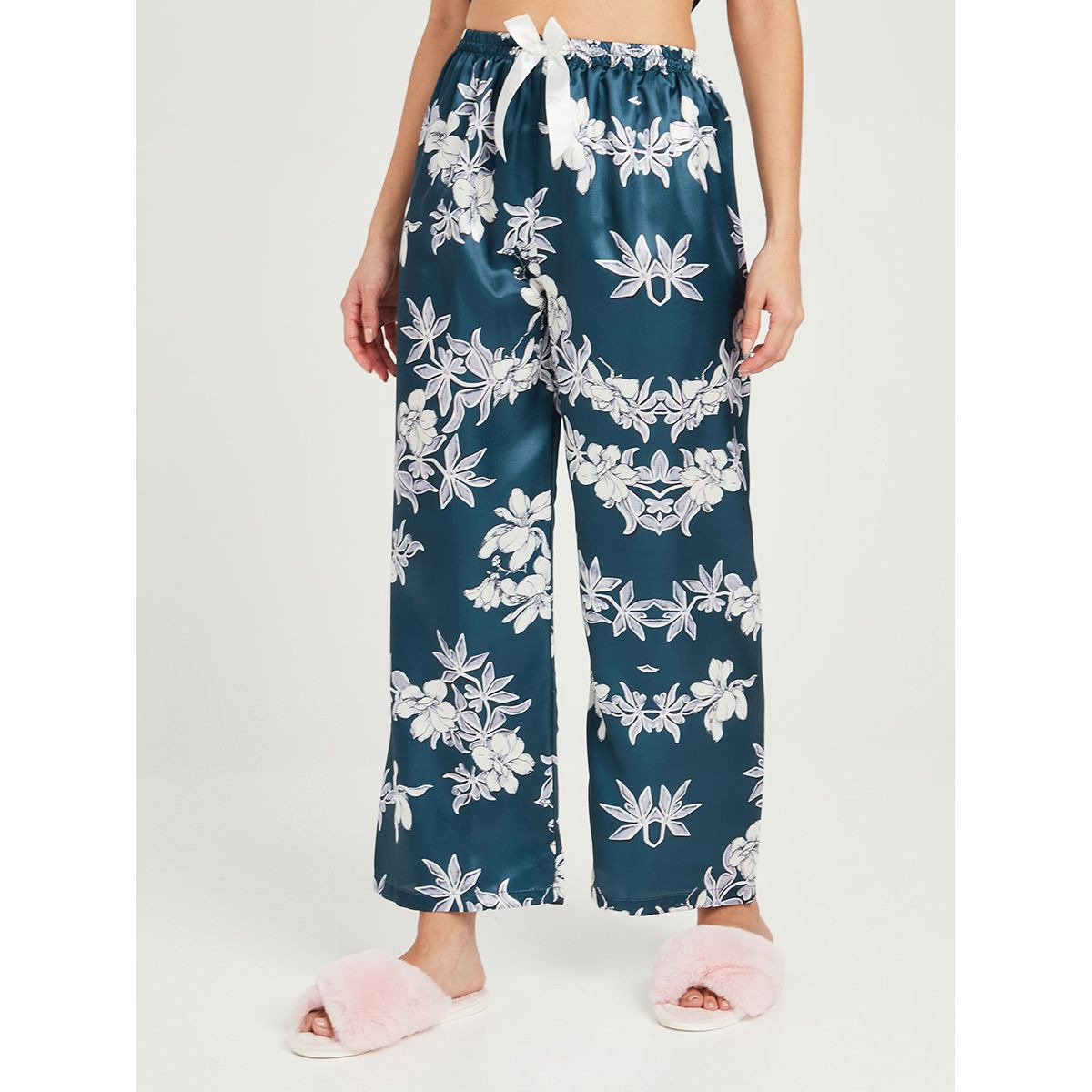 طقم بيجاما ( بلوزة + بنطال ) من ستايلي-women-clothing-nightwear-pyjamas-longsets-image-6