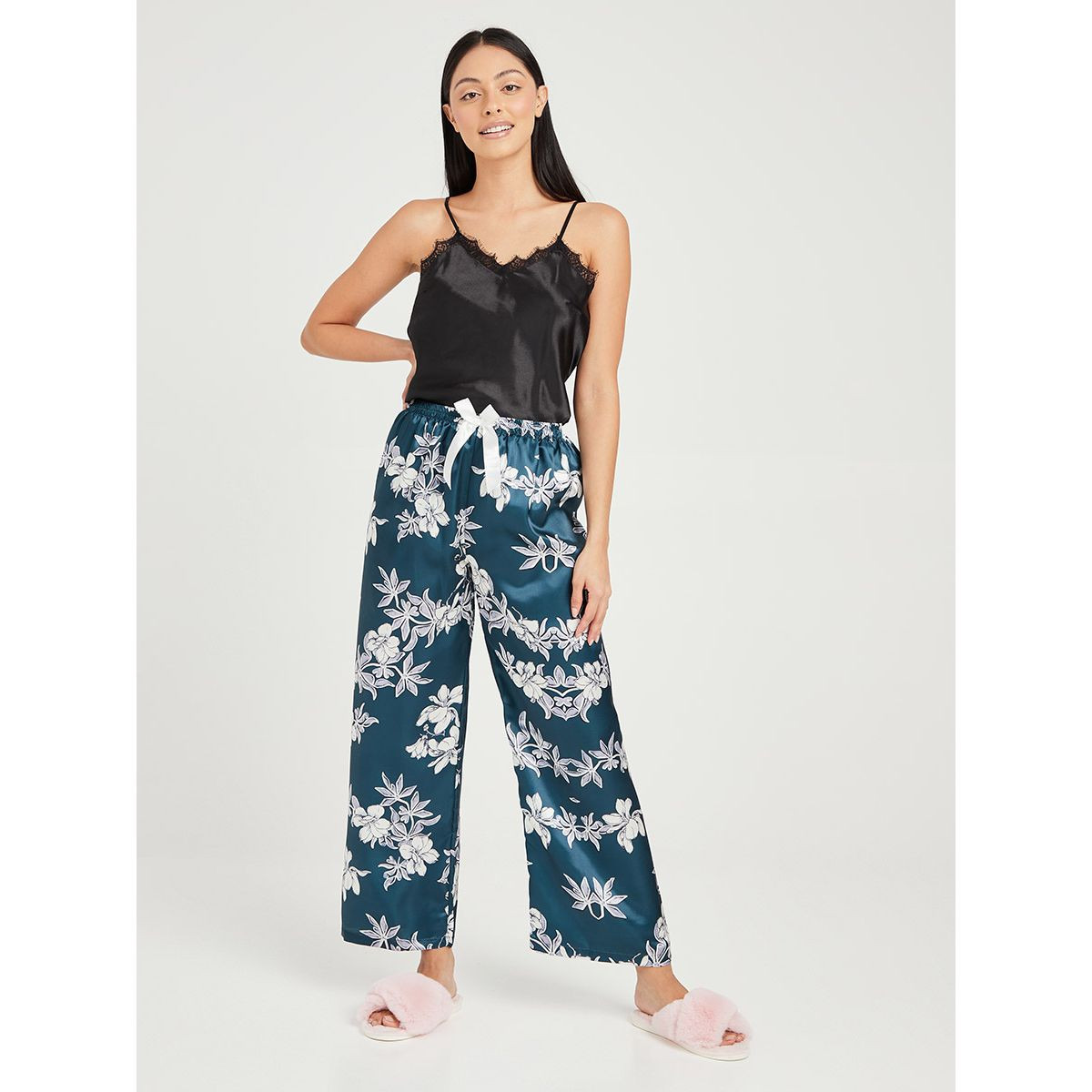 طقم بيجاما ( بلوزة + بنطال ) من ستايلي-women-clothing-nightwear-pyjamas-longsets-image-7