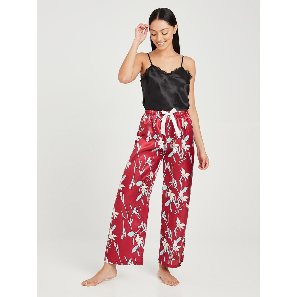 طقم بيجاما ( بلوزة + بنطال ) من ستايلي-women-clothing-nightwear-pyjamas-longsets-image-1