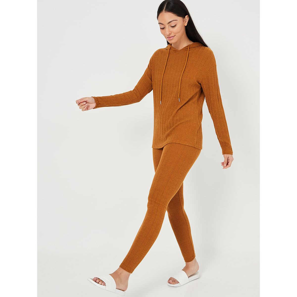 طقم من ( هودي + ليقنز ) من ستايلي-women-clothing-nightwear-pyjamas-longsets-image-1