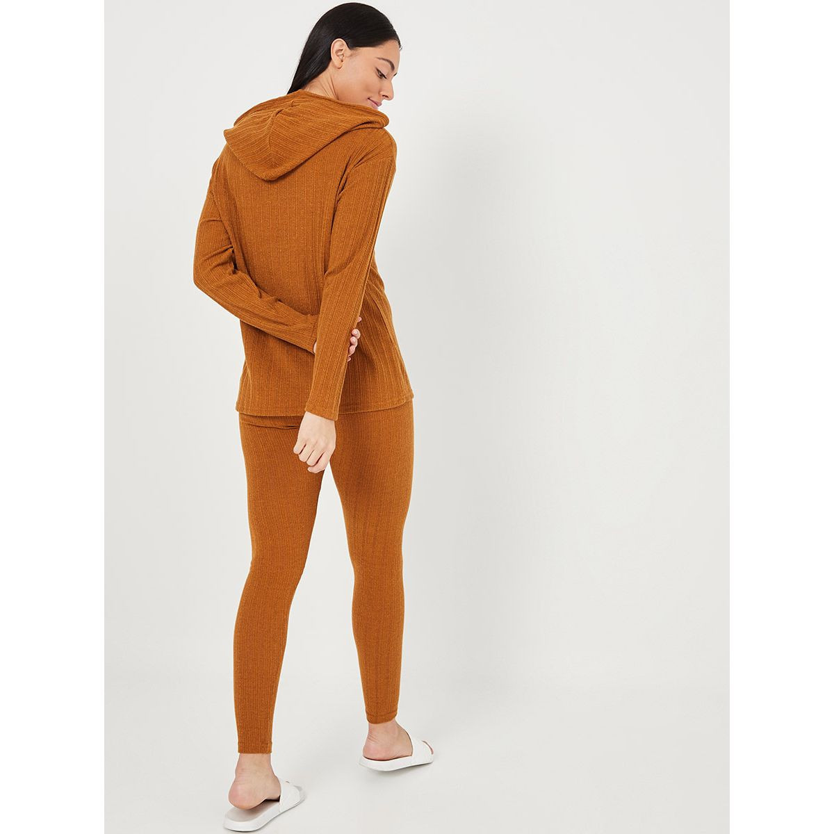 طقم من ( هودي + ليقنز ) من ستايلي-women-clothing-nightwear-pyjamas-longsets-image-4