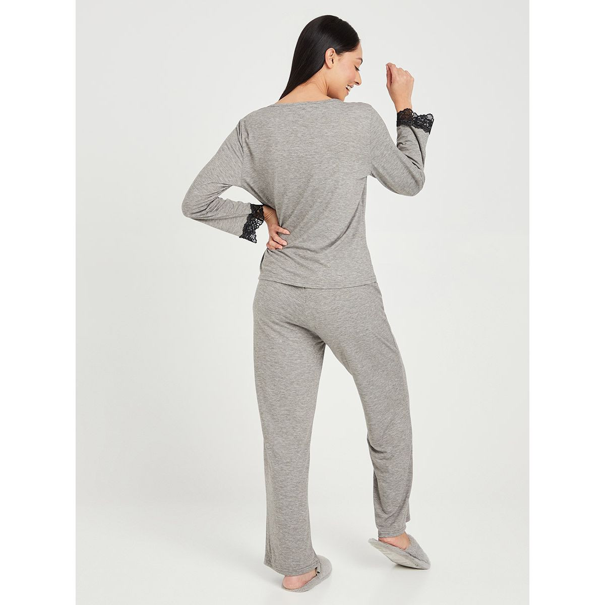طقم من ( تيشيرت + بنطال ) من ستايلي-women-clothing-nightwear-pyjamas-longsets-image-4