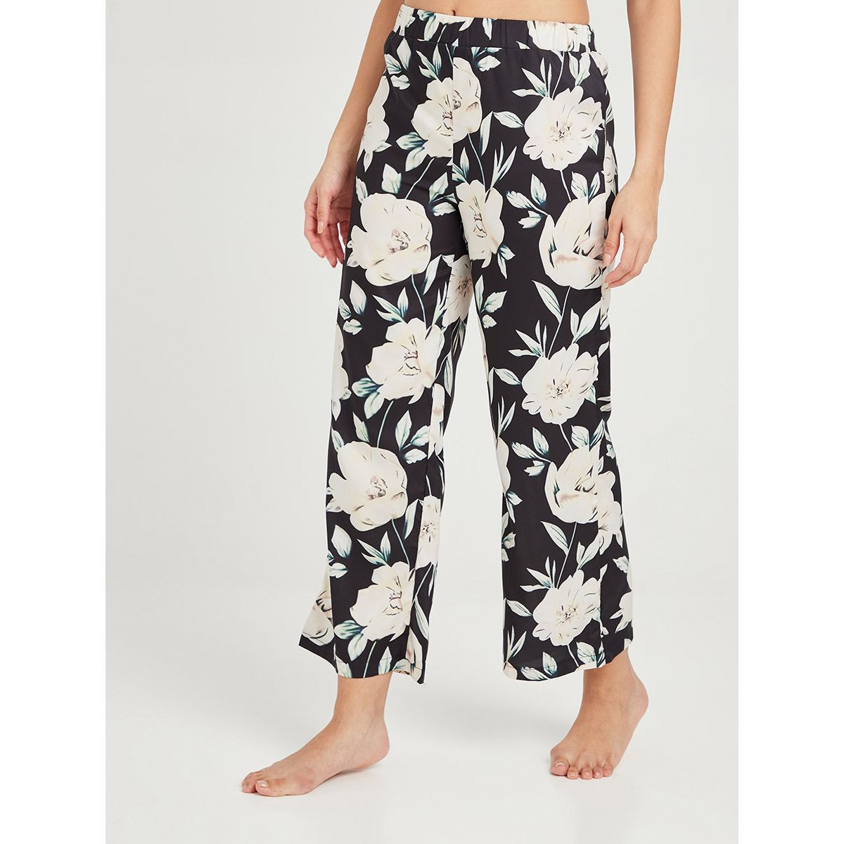 طقم من 3 ( بلوزة + بنطال + روب ) من ستايلي-women-clothing-nightwear-pyjamas-longsets-image-7