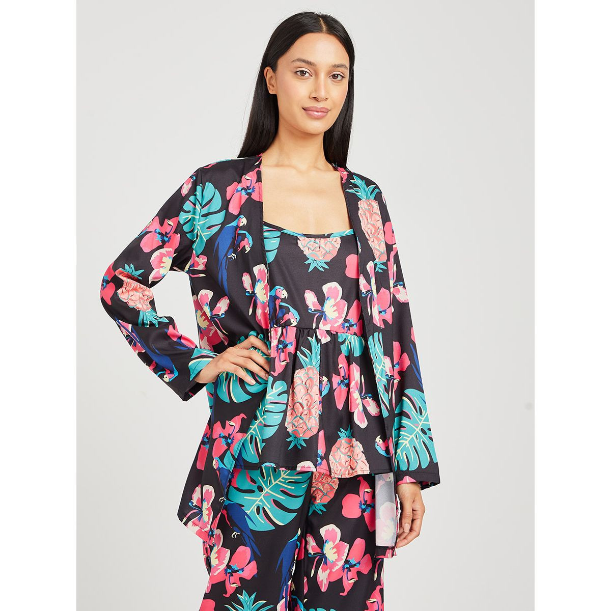 طقم من ( بلوزة + بنطال + روب ) من ستايلي-women-clothing-nightwear-pyjamas-longsets-image-3
