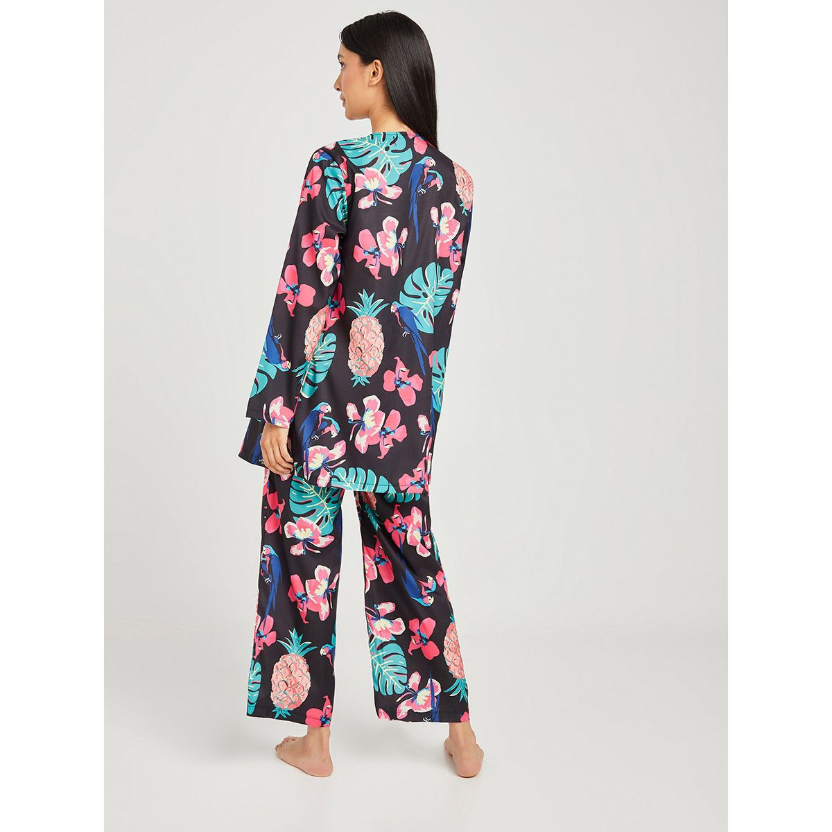 طقم من ( بلوزة + بنطال + روب ) من ستايلي-women-clothing-nightwear-pyjamas-longsets-image-4