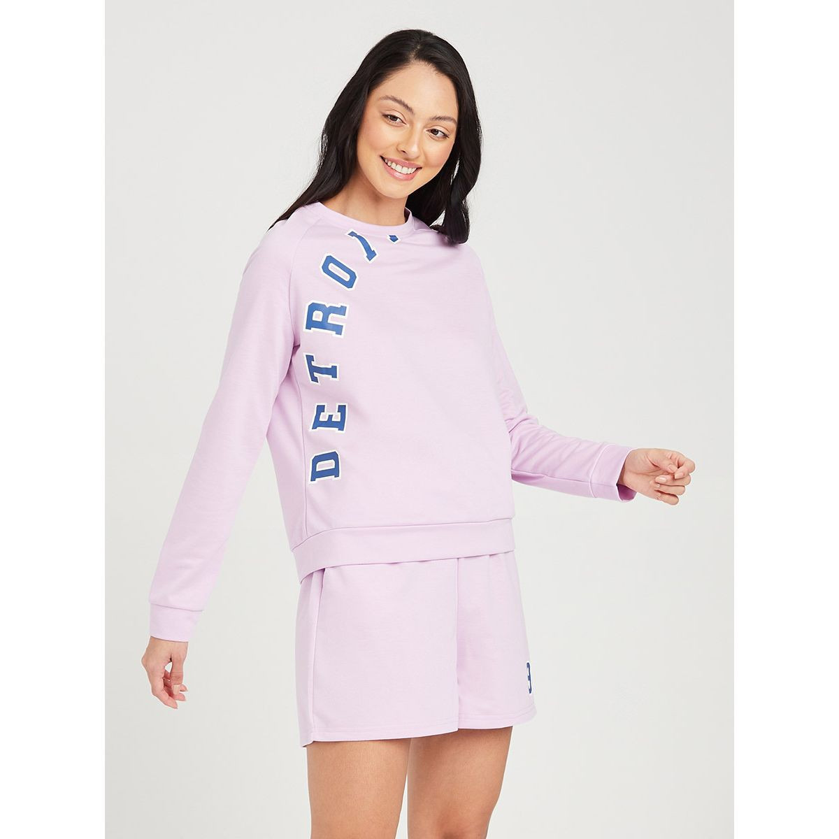 طقم من ( سويت شيرت + شورت ) من ستايلي-women-clothing-nightwear-pyjamas-longsets-image-1