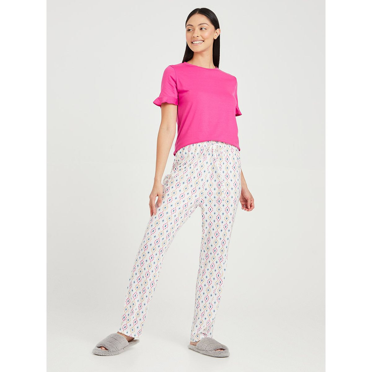 طقم بيجاما ( تيشيرت + بنطال ) من ستايلي-women-clothing-nightwear-pyjamas-longsets-image-1