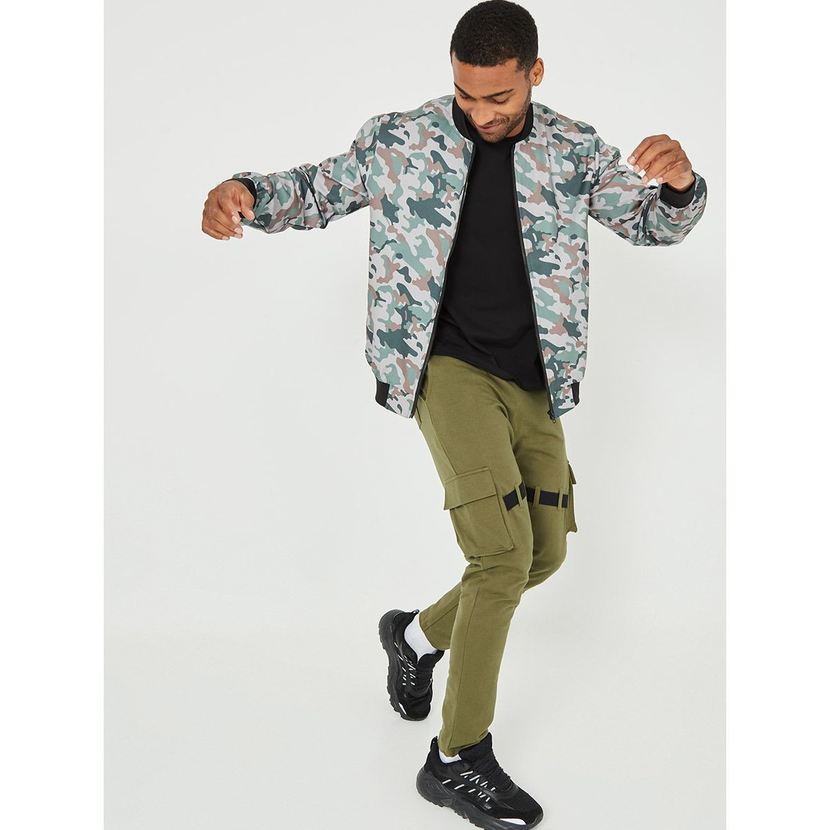جاكيت بسحَاب غلق من ستايلي-men-clothing-jacketsandblazers-jackets-image-2