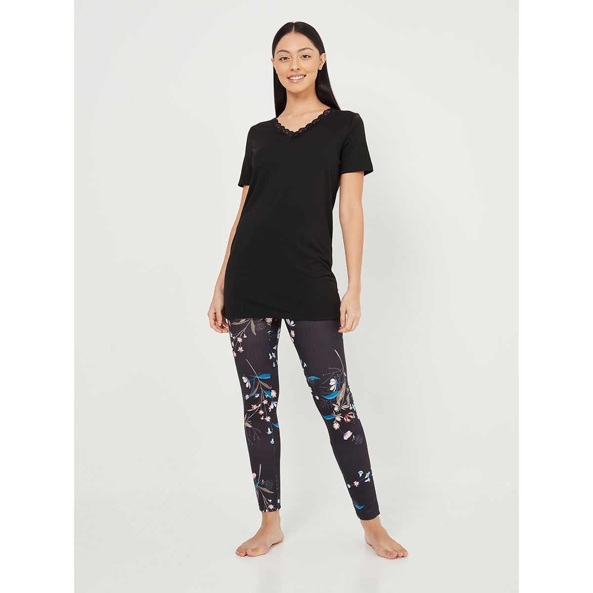 طقم بيجاما ( ليقنز + تيشيرت ) من ستايلي-women-clothing-nightwear-pyjamas-longsets-image-1