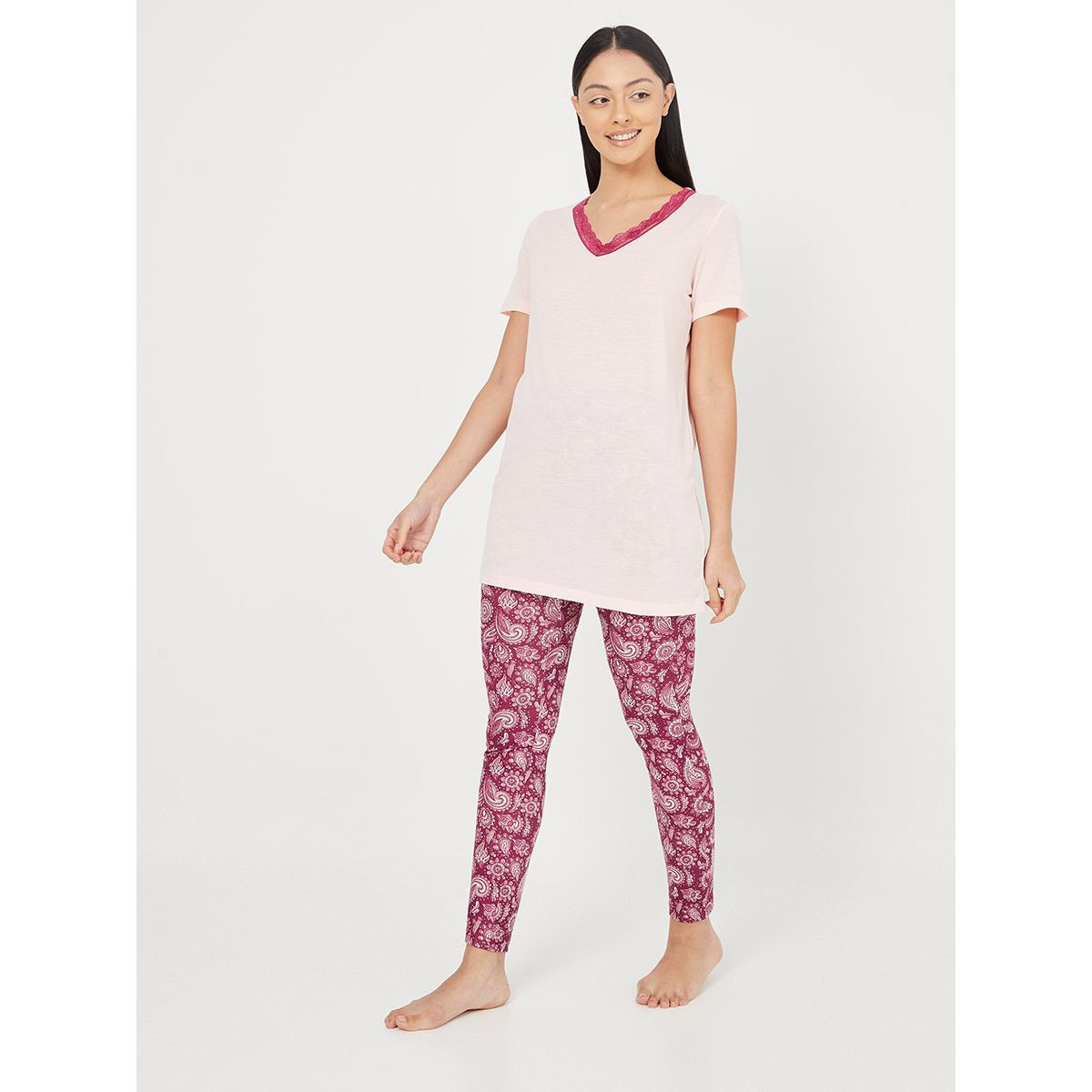 طقم بيجاما ( ليقنز + تيشيرت ) من ستايلي-women-clothing-nightwear-pyjamas-longsets-image-1
