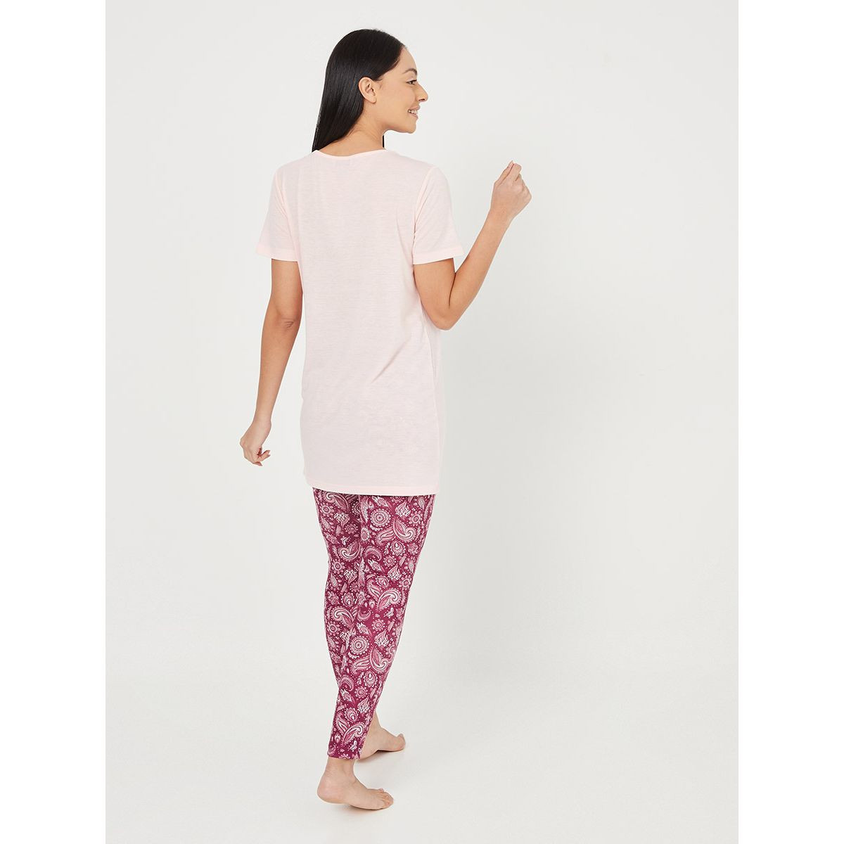 طقم بيجاما ( ليقنز + تيشيرت ) من ستايلي-women-clothing-nightwear-pyjamas-longsets-image-4