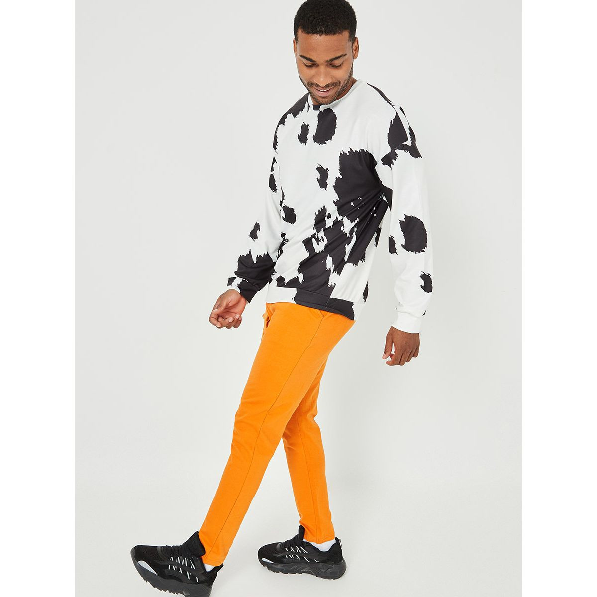 Styli Placement Print Crew Neck Regular Sweatshirt-men-winterwear-hoodiesandsweatshirts-image-2