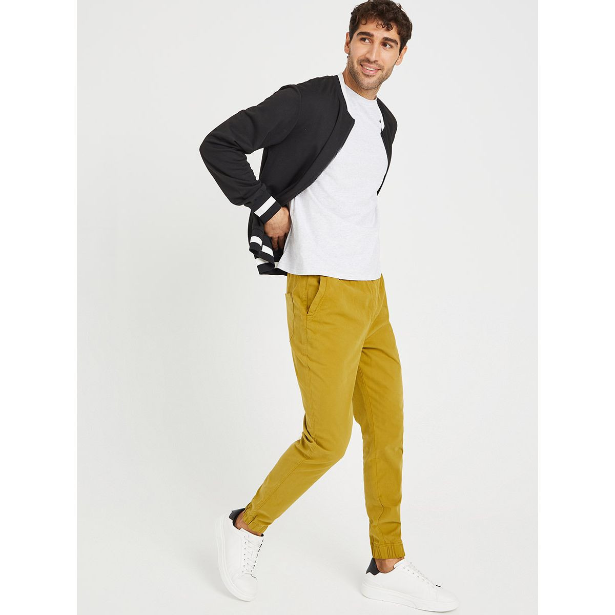 جاكيت بسحَاب غلق من ستايلي-men-clothing-jacketsandblazers-jackets-image-2