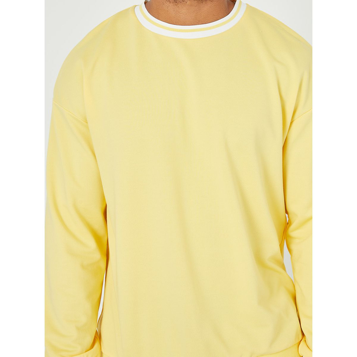 سويت شيرت ساده باكمام طويلة من ستايلي-men-winterwear-hoodiesandsweatshirts-image-3