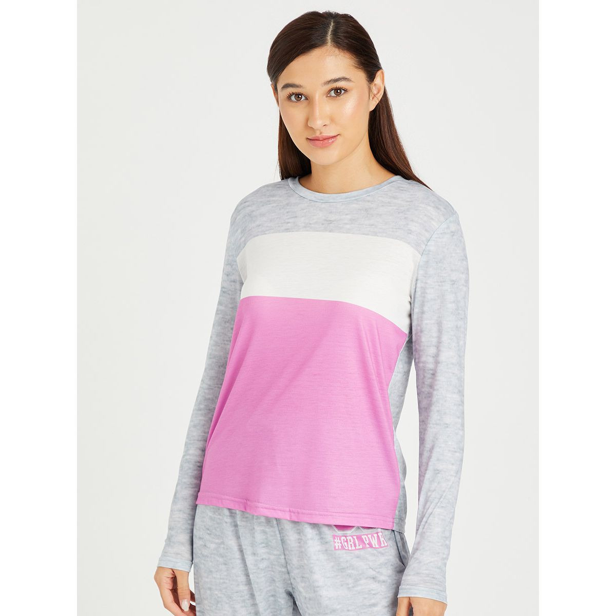 Styli Colorblock Long Sleeves T-shirt and 98 Placement Print Pyjama Set-women-clothing-nightwear-pyjamas-longsets-image-2