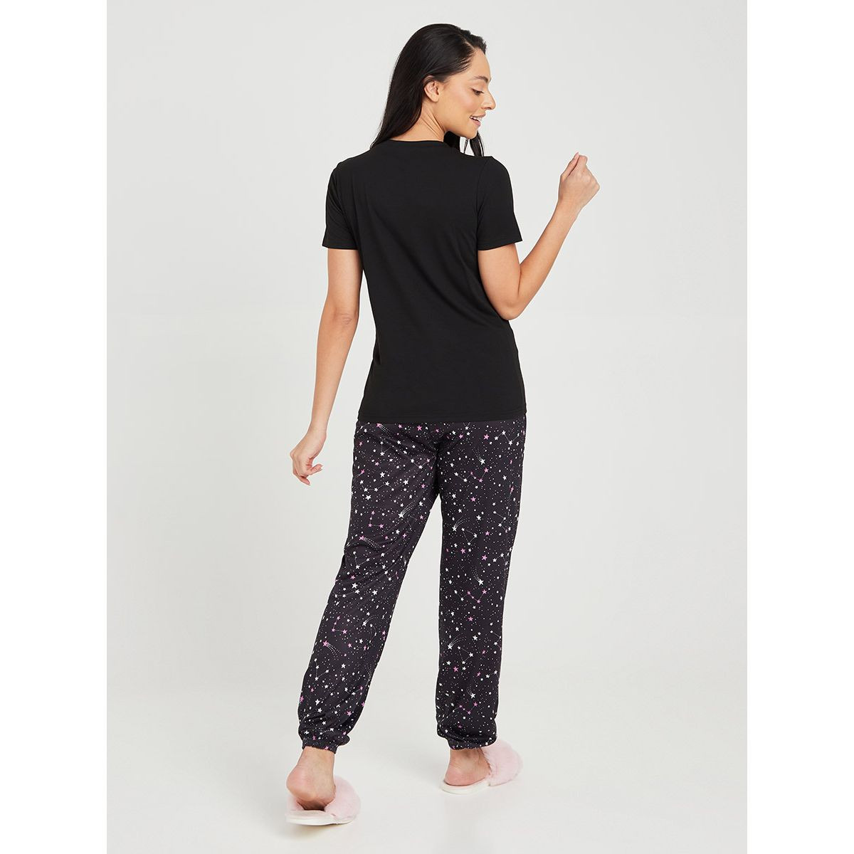 طقم بيجاما ( تيشيرت + بنطال ) من ستايلي-women-clothing-nightwear-pyjamas-longsets-image-4