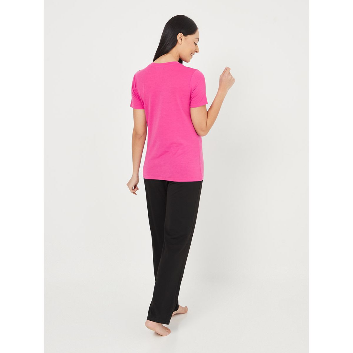 طقم بيجاما ( تيشيرت + بنطال ) من ستايلي-women-clothing-nightwear-pyjamas-longsets-image-4