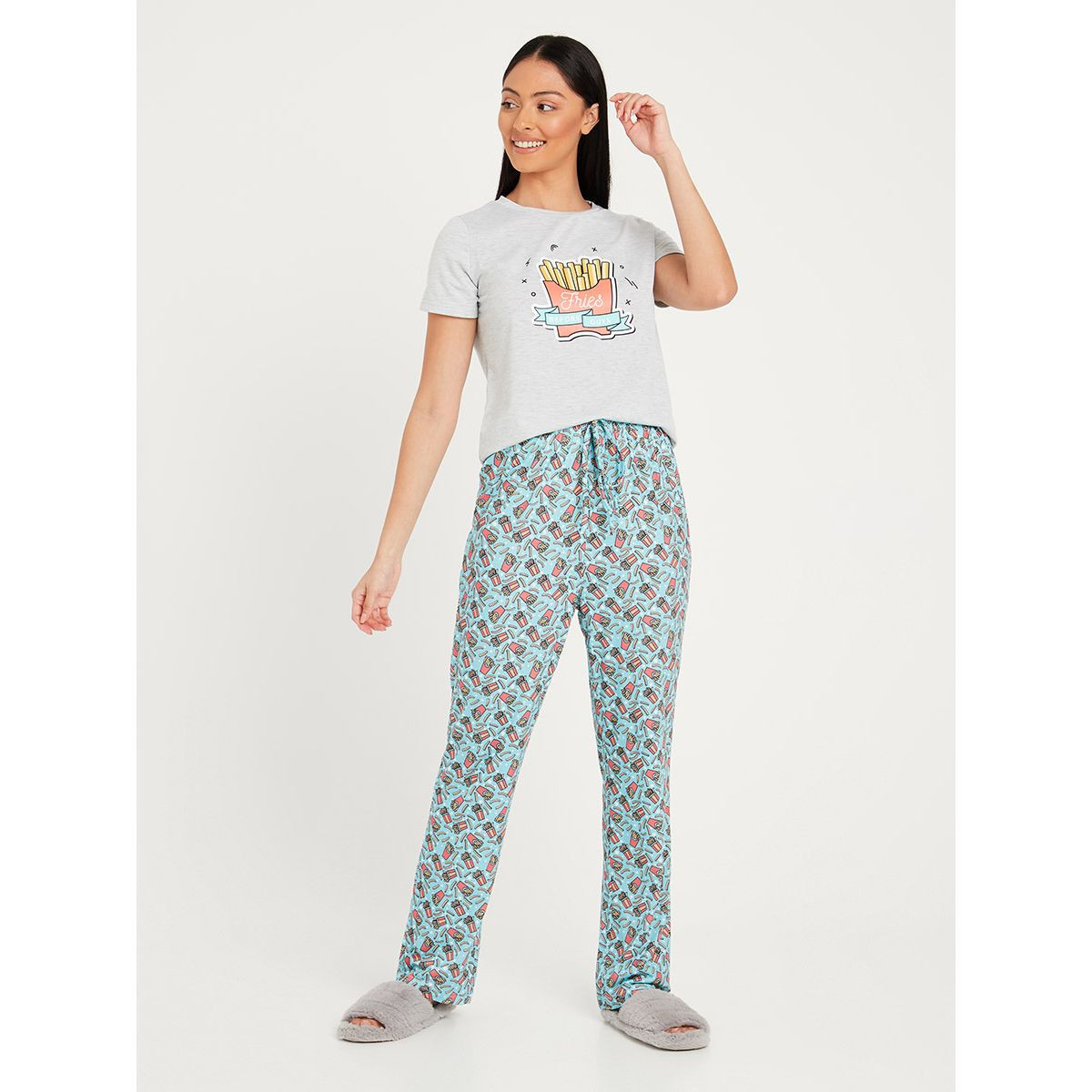 طقم بيجاما من ( تيشيرت + بنطال ) من ستايلي-women-clothing-nightwear-pyjamas-longsets-image-2