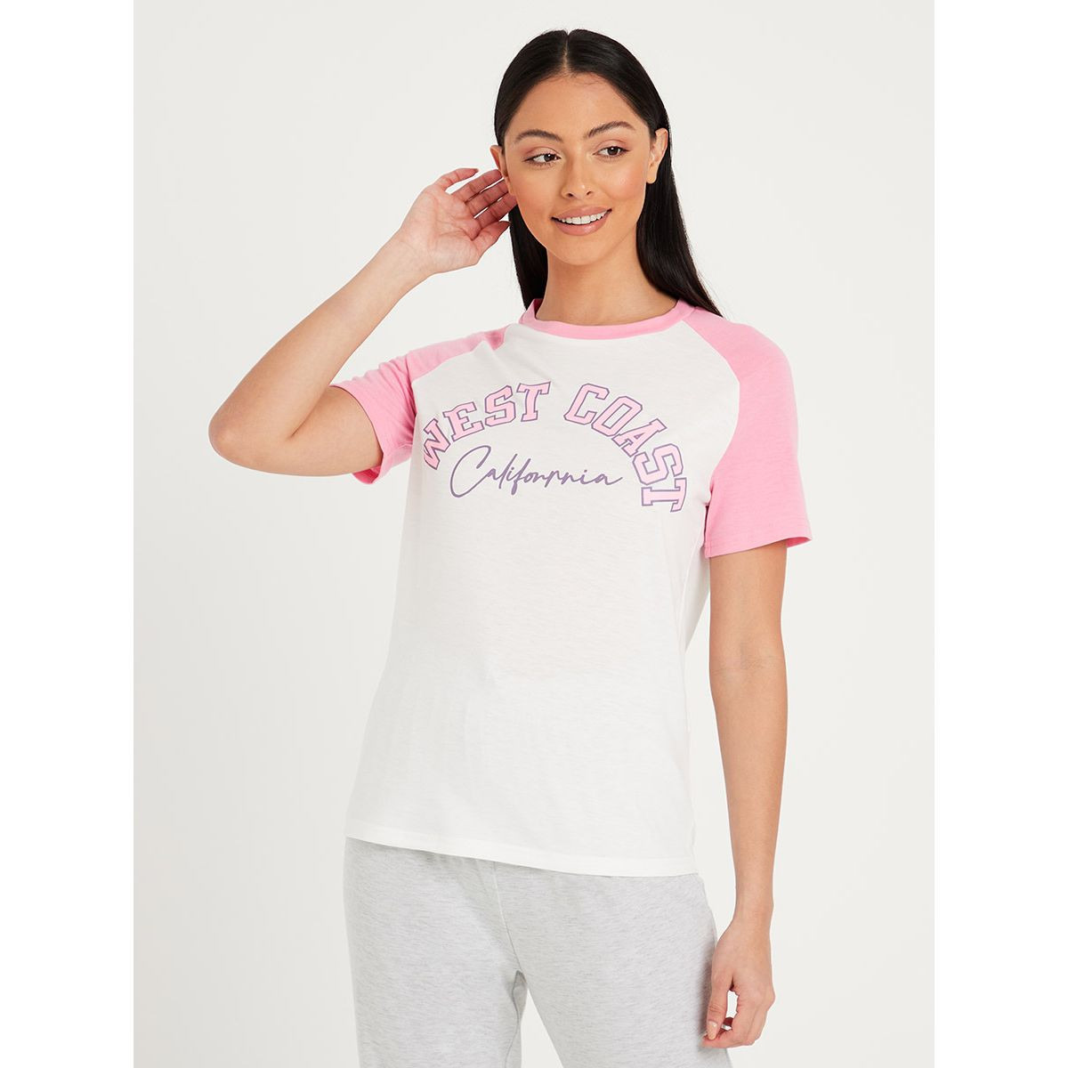 طقم بيجاما من ( تيشيرت + بنطال ) من ستايلي-women-clothing-nightwear-pyjamas-longsets-image-1
